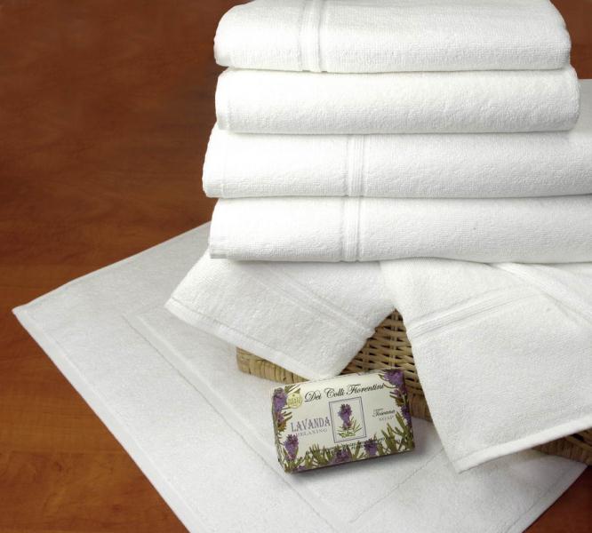 Comfort-hotelová kúpeľňová predložka biela, 50 x 70 cm, 750 g/m2 Comfort-hotelová kúpeľňová predložka biela, 50 x 70 cm, 750 g/m2